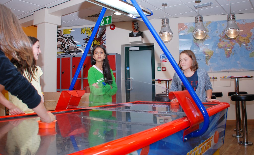 Village Camps International Summer Camp England 2024-07-27 https://www.villagecamps.com/journals_admin/images/1262-2797-July6 (34).jpg